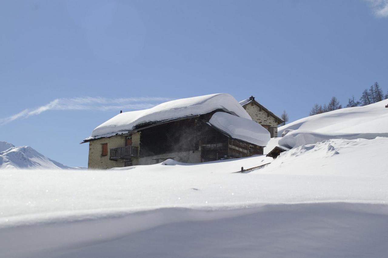 Alexander Charme Hotel Livigno Exterior foto